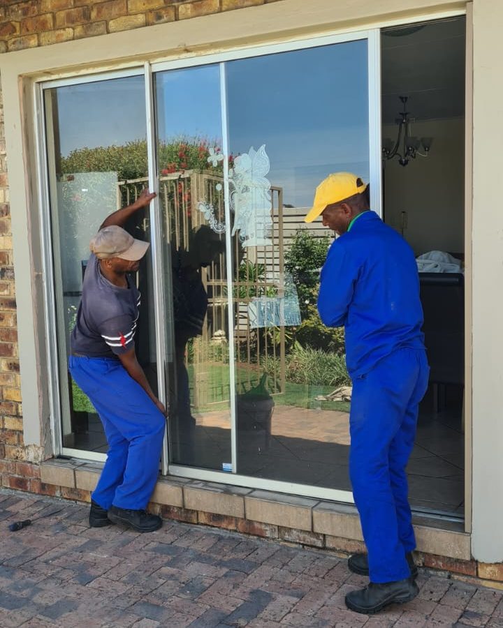 Meyerton Glass Works team repairing a sliding door in the Vaal Triangle