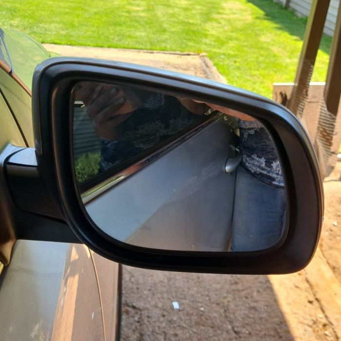 Car mirror glass cut to size